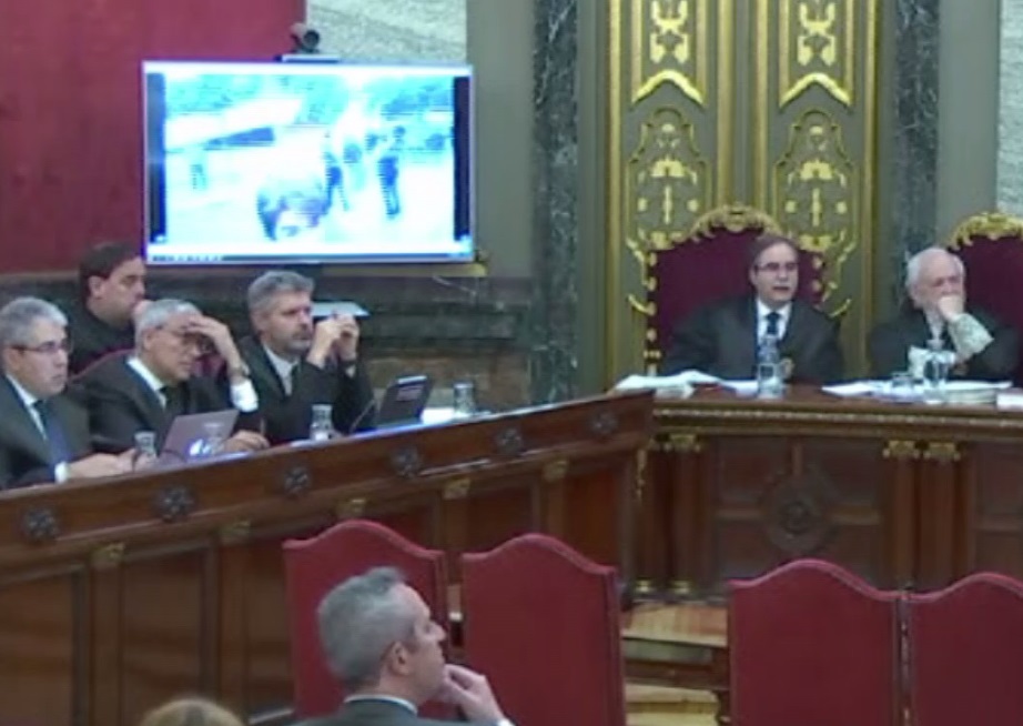 Screenshot of the Catalan trial on May 28, 2019, when videos of the 2017 events were being shown